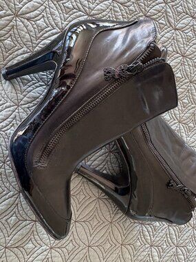 Gorgeous black ankle boots